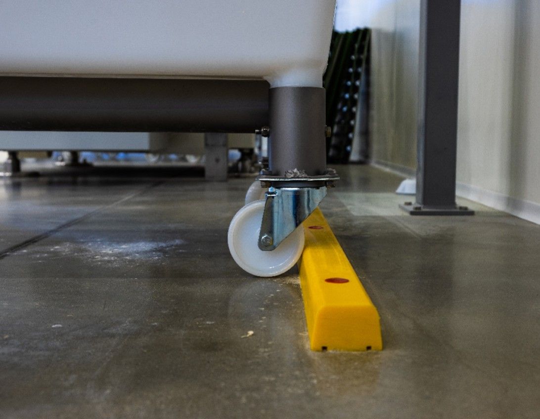 Protezione Area Produzione con Profilo Fermaruota 2 STOMMPY